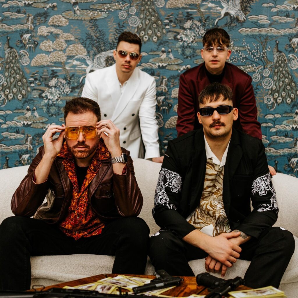 Wellhello - AKC Misi - AKC Kretta -Ragadozók