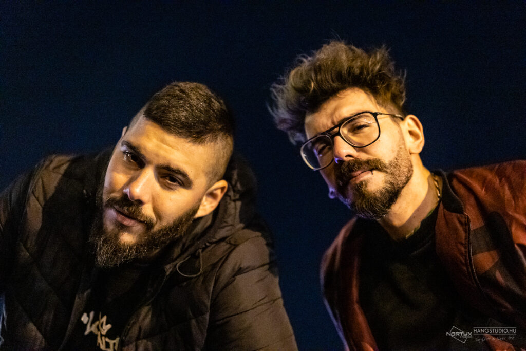 Tony, Dana - vakon vagyunk